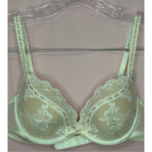 Wacoal Other - NWOT Wacoal Petite Lined Underwire Bra- Sz 34A